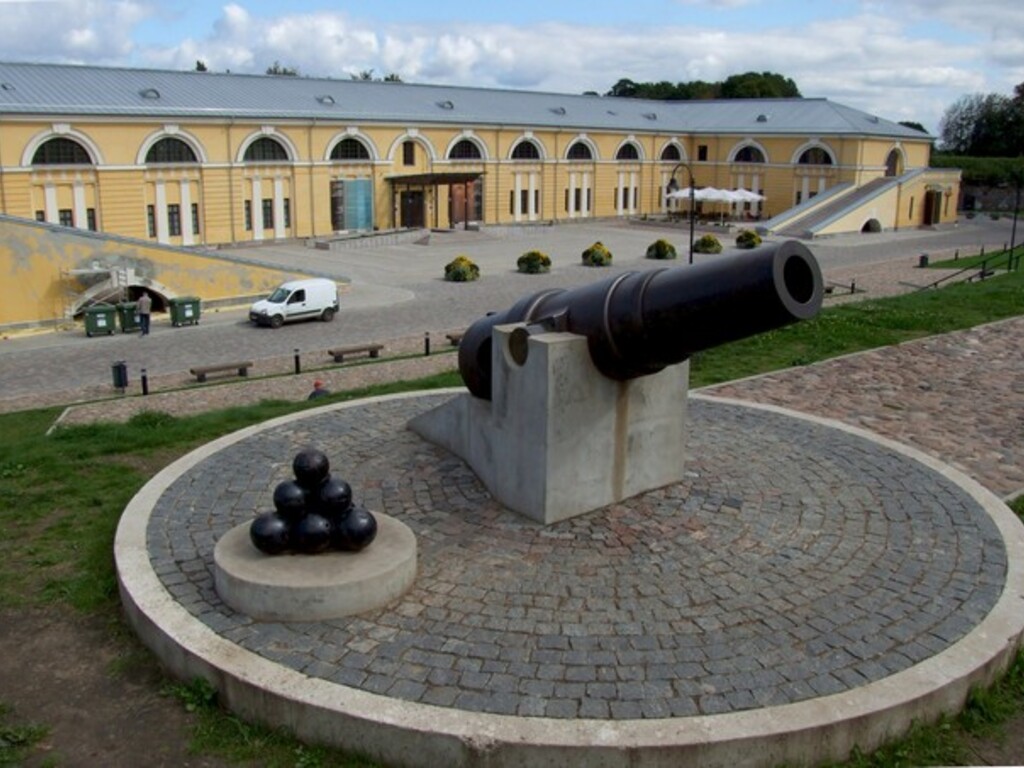 DAUGAVPILS_CIETOKSNIS_1_X.jpg Weber Latvia